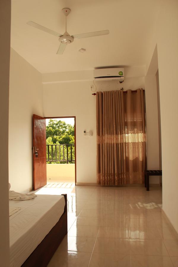 Pearl City Hotel Тиссамахарама Экстерьер фото